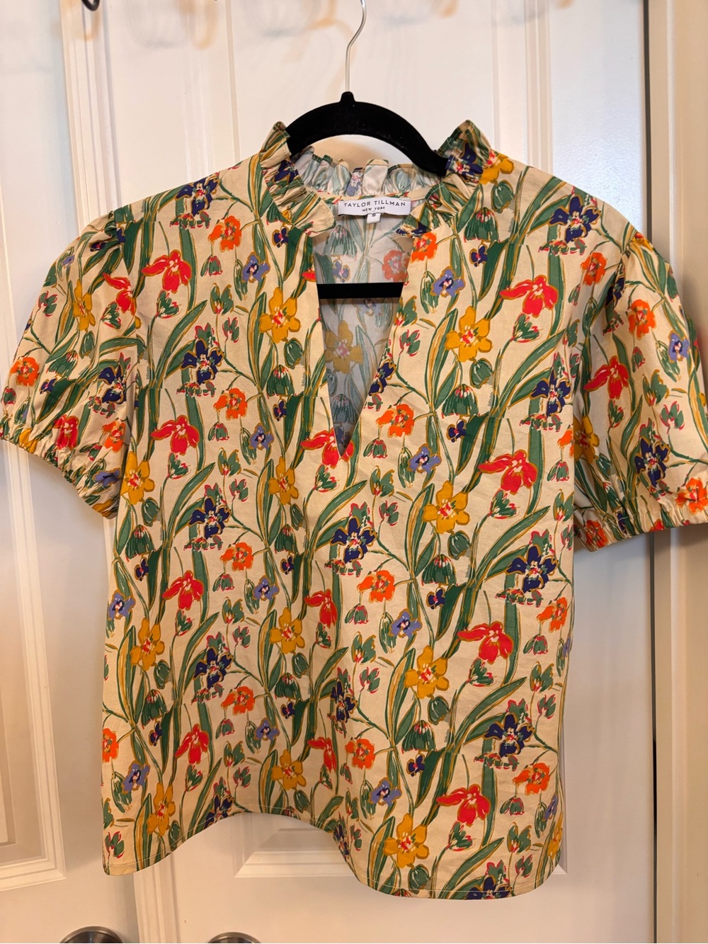 Cream Floral Short-Sleeve V-Neck Top